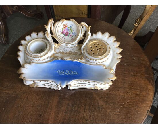 Elegant inkwell
