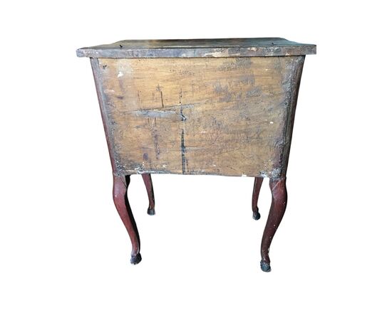 Small lacquered cabinet