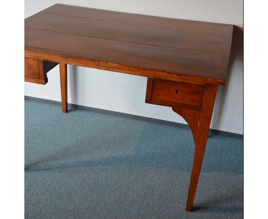 Lucchese walnut desk