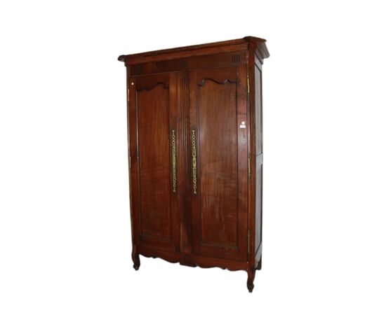 Armadio Provenzale francese del XVIII secolo a 2 ante chiuse in legno di noce