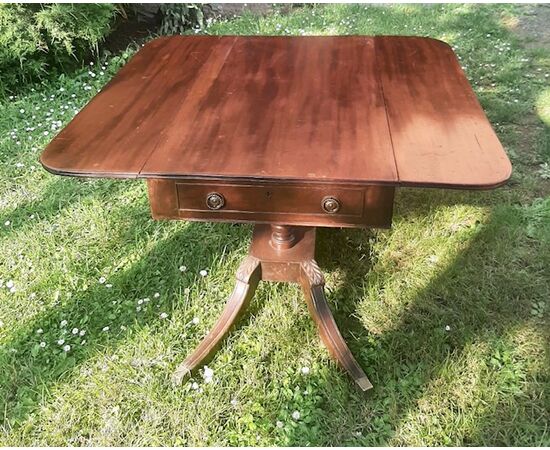 English living room table