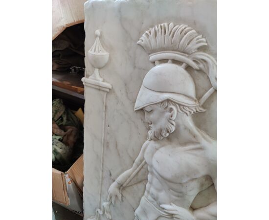 Bassorilievo Neoclassico finemente scolpito - 65 x 105 cm - Marmo di Carrara Calacatta