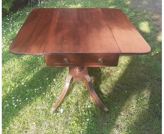 English living room table