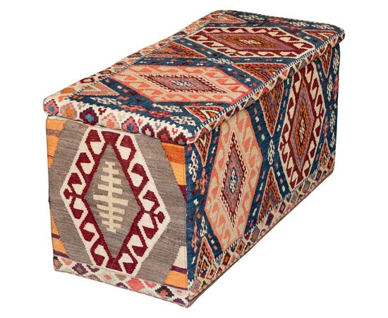 Coppia di cassapanche - n.823 e 824. -