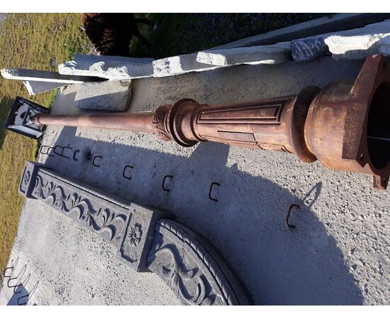 Cast iron lamppost