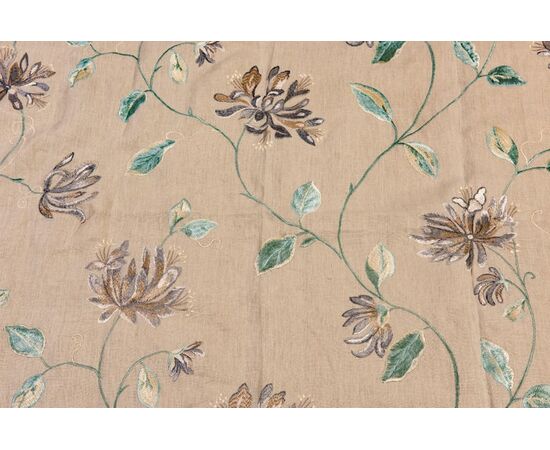 Embroidered linen panel - SN.