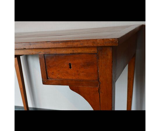 Lucchese walnut desk