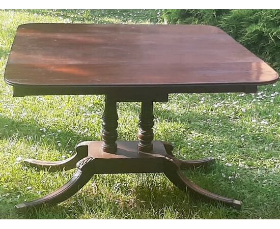 English living room table