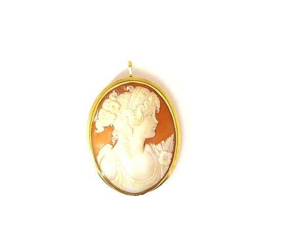 Pendente , Spilla in oro con Cameo