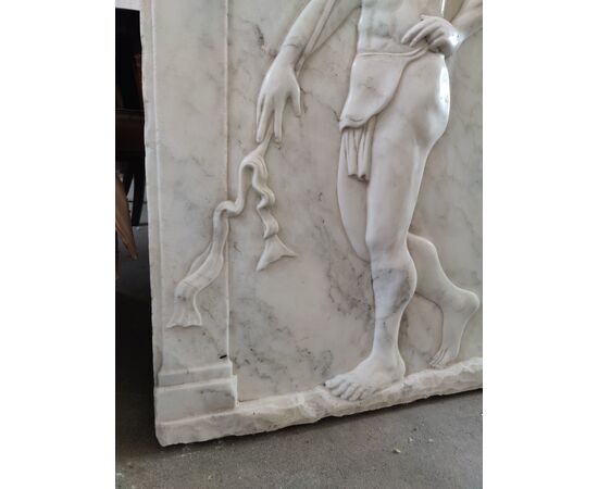 Bassorilievo Neoclassico finemente scolpito - 65 x 105 cm - Marmo di Carrara Calacatta