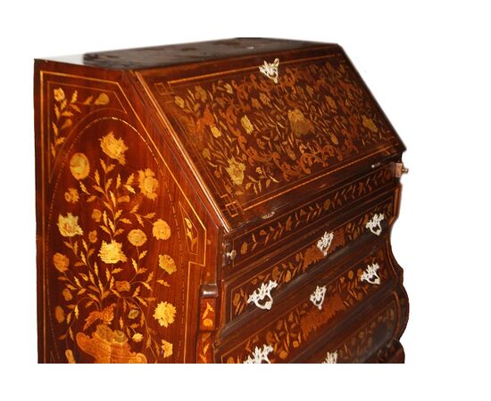 Dutch flap desk from the 1700s, Regency style, in richly inlaid mahogany with floral and bird decorations