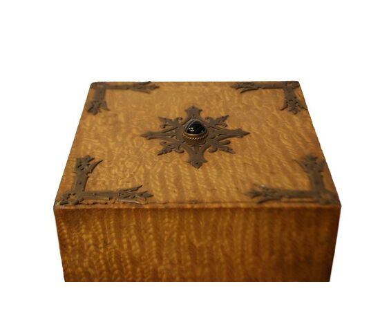 1800s French thuya burl liquor box