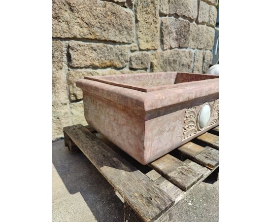 Bellissimo lavandino in marmo rosso verona con intarsio - 68 x 42 cm
