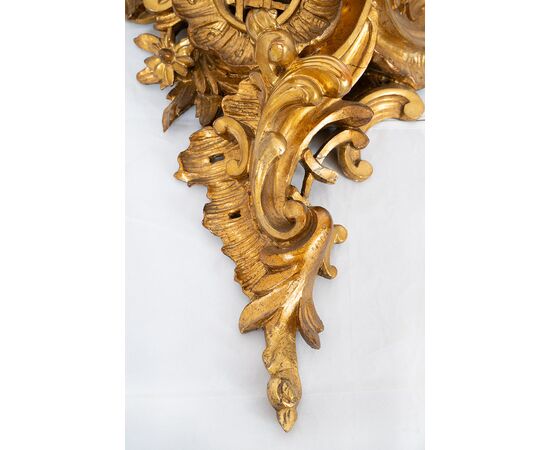 Pair of antique Neapolitan Louis Philippe gilded and carved wooden shelves. 19th century period.