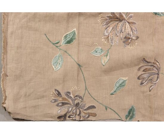 Embroidered linen panel - SN.