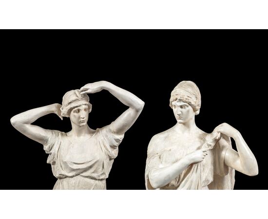 Pair of scagliola sculptures - Roman figures. Italian manufacture, 19th century.