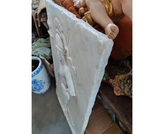 Bassorilievo Neoclassico finemente scolpito - 65 x 105 cm - Marmo di Carrara Calacatta