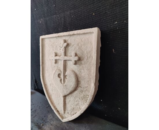 Elegante stemma gentilizio - 27 x 34 cm - Marmo d'Istria - Venezia