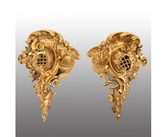 Pair of antique Neapolitan Louis Philippe gilded and carved wooden shelves. 19th century period.