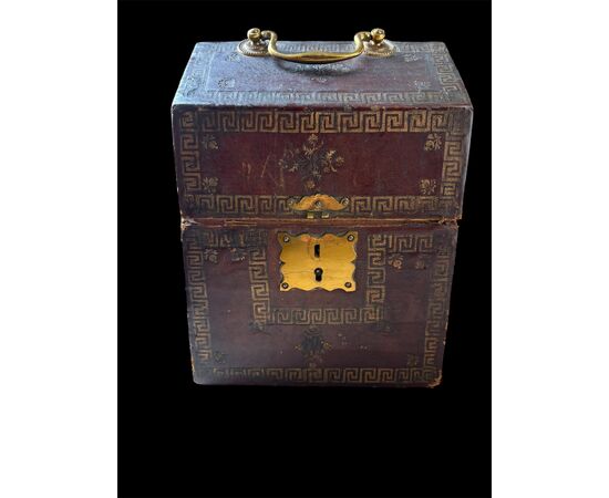 Set di posate da viaggio, in cofanetto in cuoio impresso in oro , Venezia fine del XVIII secolo