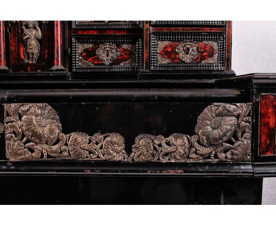 Stunning Sicilian writing desk from the 1700s in ebony, tortoise shell, and silver finishes.