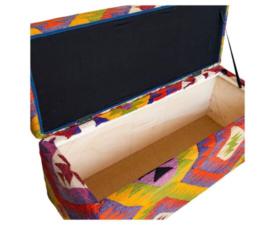 Kilim-covered trunk-bench - M/634.