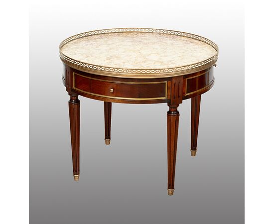 Antique low coffee table, Napoleon III style, in mahogany with inlays of gilded bronze elements. France, 20th century.