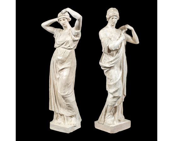 Pair of scagliola sculptures - Roman figures. Italian manufacture, 19th century.