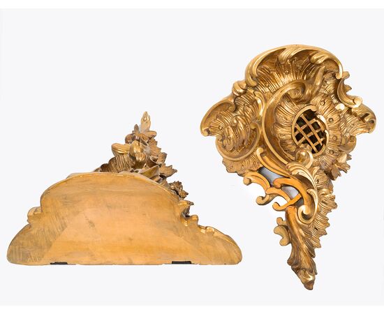 Pair of antique Neapolitan Louis Philippe gilded and carved wooden shelves. 19th century period.