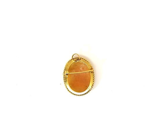 Pendente, spilla in oro con cameo