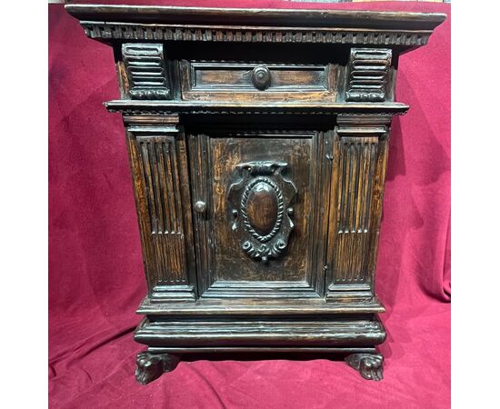 Credenzina Toscano / Firenze . Epoca sec .XVI’
