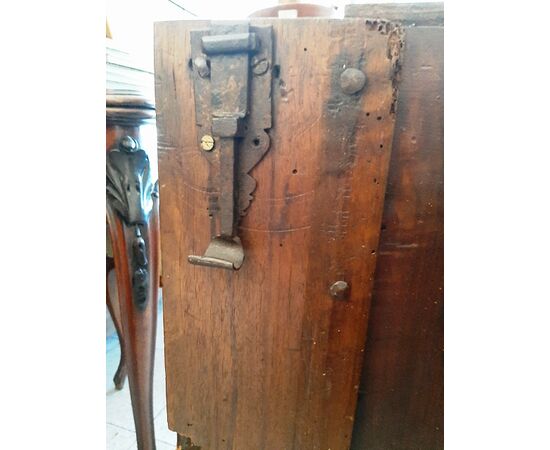 Credenza in noce