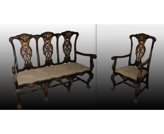 Living room with 2 armchairs and 1 sofa from the early 1800s, Spanish Chippendale style, gilded.