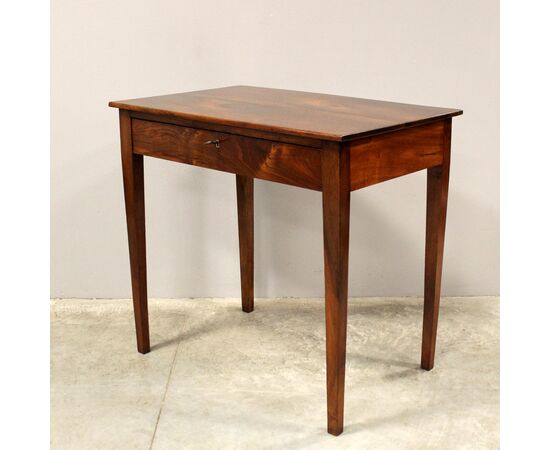 Antique Directoire walnut writing table - Italy, 19th century