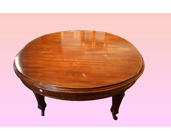 Antique large extendable oval table, Victorian style from the 1800s in mahogany with extensions, 4 meters.