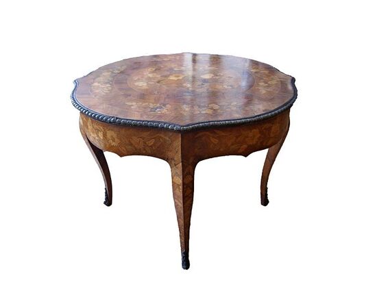 Splendid Dutch table from the 1700s in the Louis XV style, richly inlaid