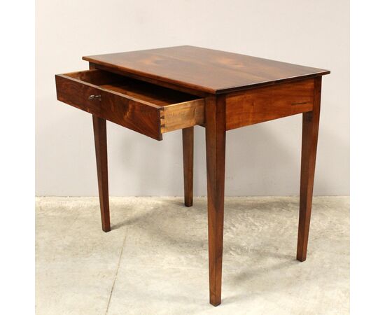 Antique Directoire walnut writing table - Italy, 19th century