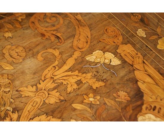 Late 18th-century Dutch coffee table richly inlaid
