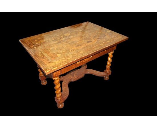 Late 18th-century Dutch coffee table richly inlaid