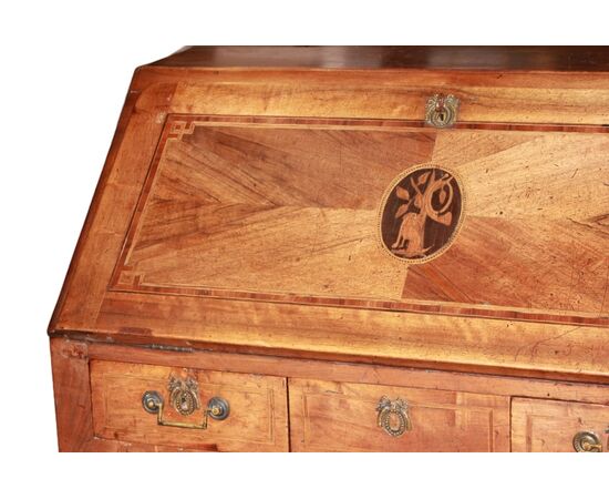 Late 18th-century French drop-front desk in inlaid walnut wood