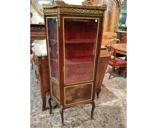 French Transition style display cabinet with 1800s Vernis-Martin paintings