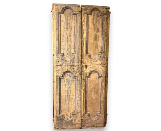 PTL713 - Antique lacquered double door, 18th century, clear size cm W 86 x H 215