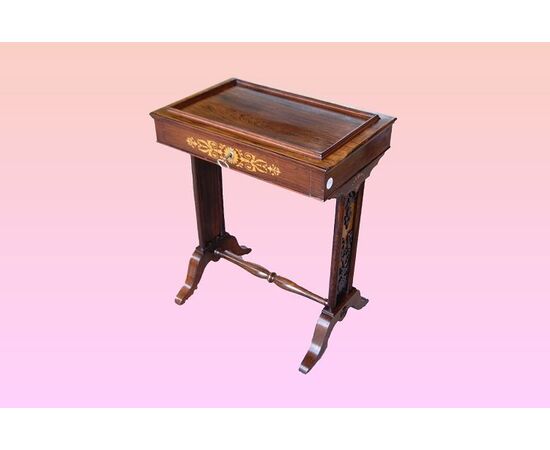Tavolino francese stile Carlo X del 1800 in palissandro riccamente intarsiato