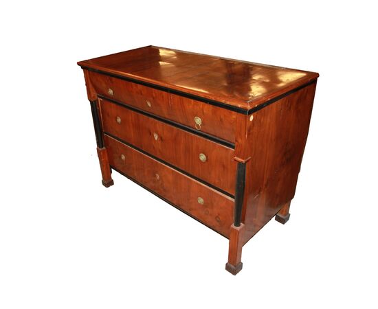 Mid-1800s Empire style walnut chest of drawers