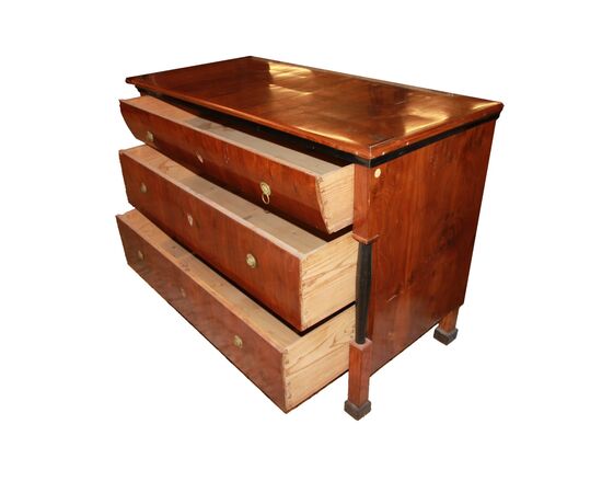 Mid-1800s Empire style walnut chest of drawers