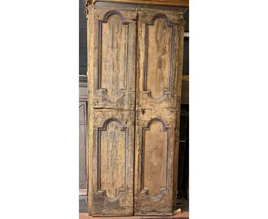 PTL713 - Antique lacquered double door, 18th century, clear size cm W 86 x H 215