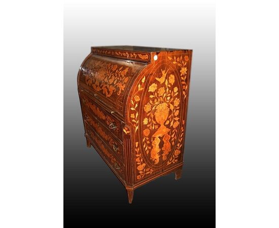 Stunning Dutch roll-top commode from the early 1800s, Louis XVI style, in richly inlaid mahogany.