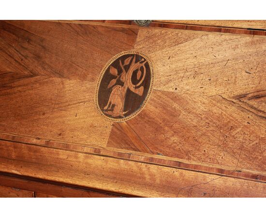 Late 18th-century French drop-front desk in inlaid walnut wood