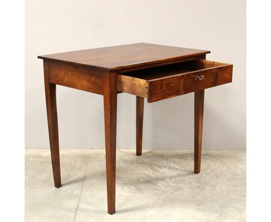 Antique Directoire walnut writing table - Italy, 19th century