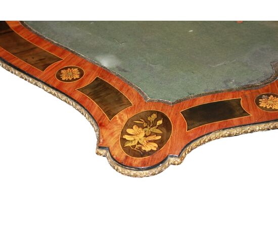 Tavolino da Gioco Francese Stile Luigi XV Riccamente Intarsiato del 1800